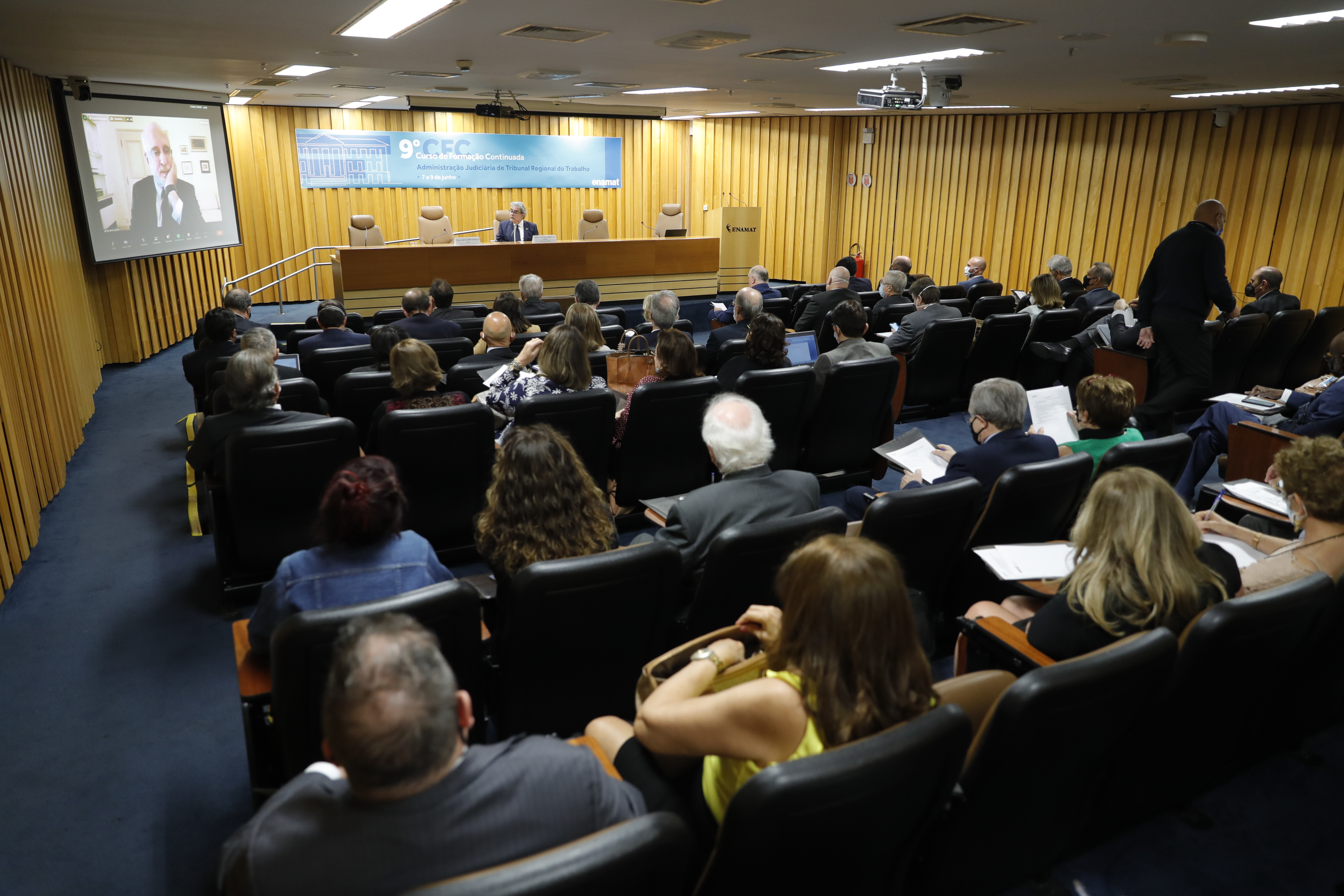Auditório da Enamat com participantes do curso. (Foto: Felipe Sampaio - Secom/TST))