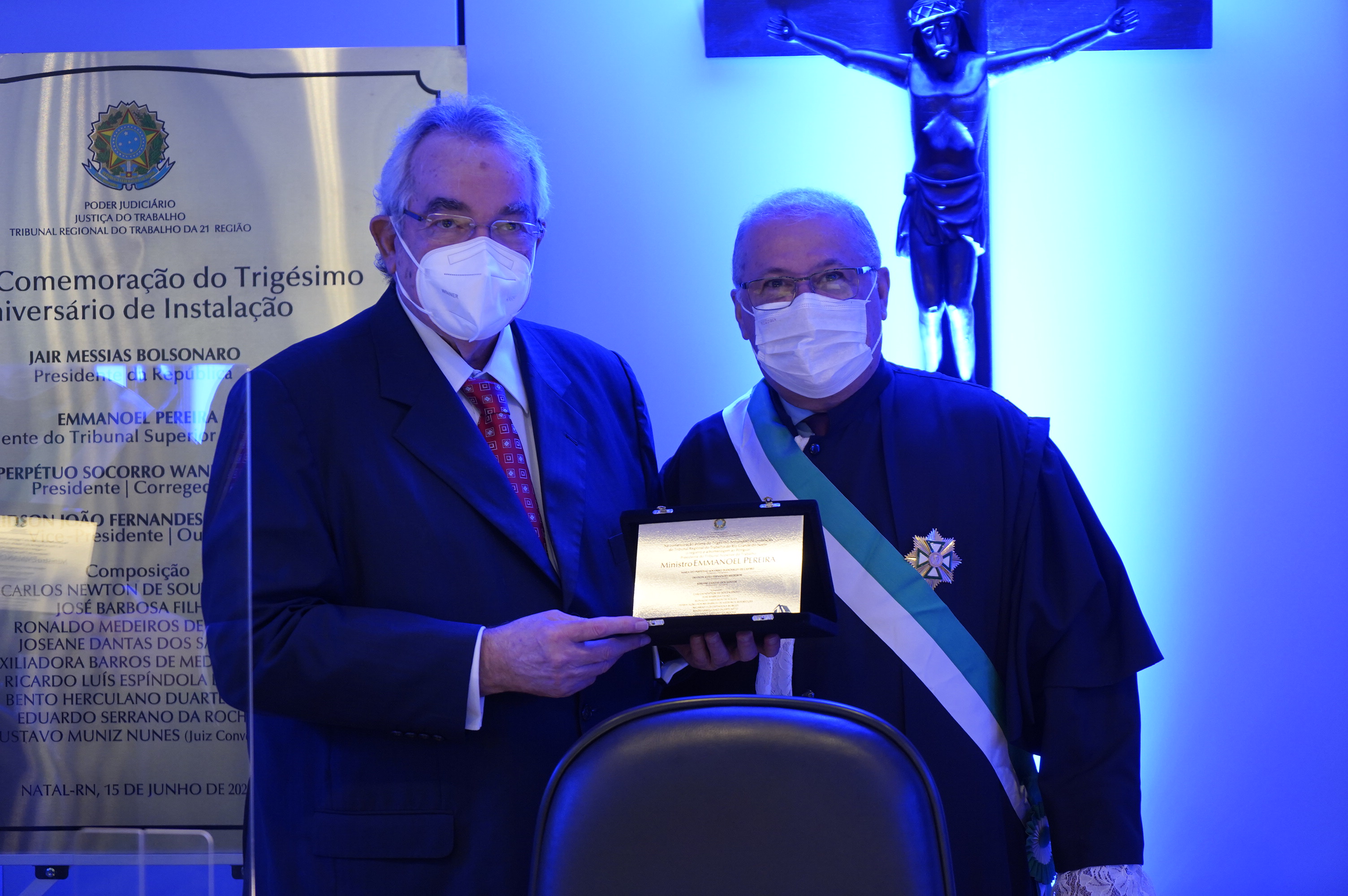 Ministro Emmanoel foi homenageado