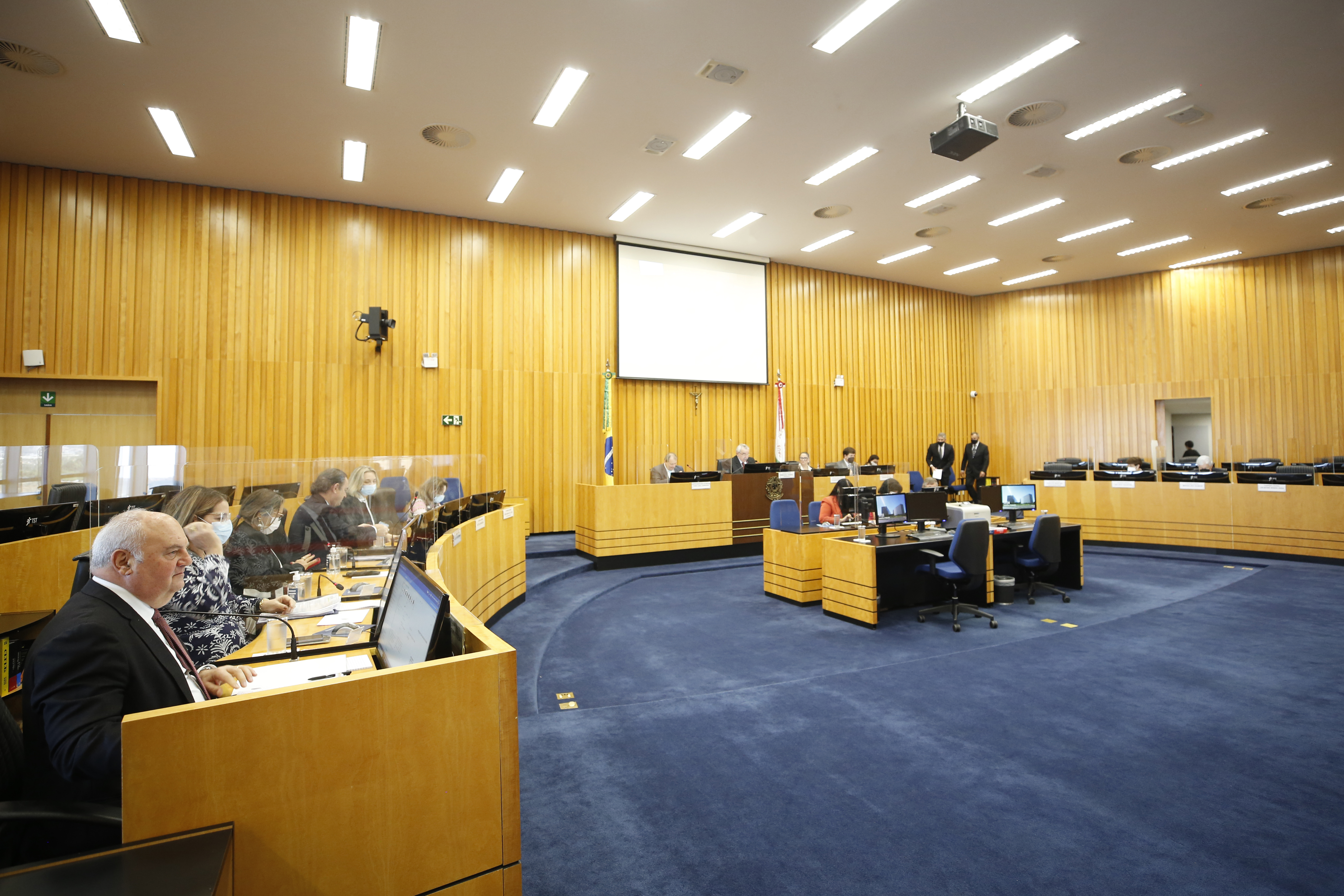 CSJT aprova uso de orçamento remanescente para reestruturação de CJs na Justiça do Trabalho