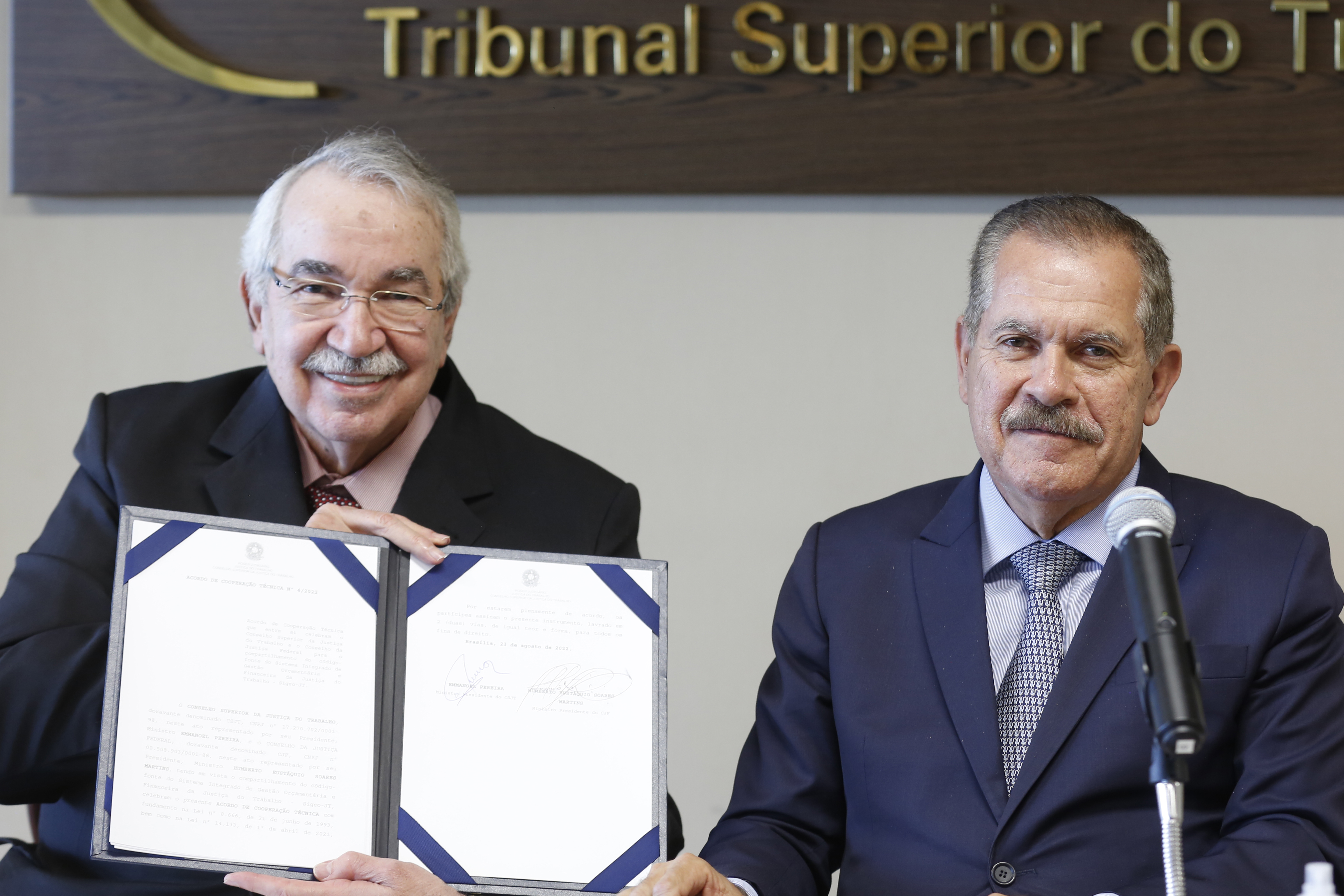 Presidente do TST e do CSJT, ministro Emmanoel Pereira, e o presidente do STJ e CSJF, ministro Humberto Martins