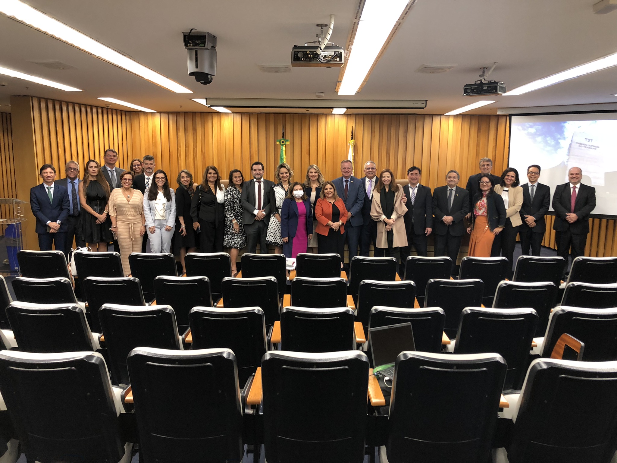 Membros da CONAPROC reúnem-se no TST para a 2ª reunião ordinária 