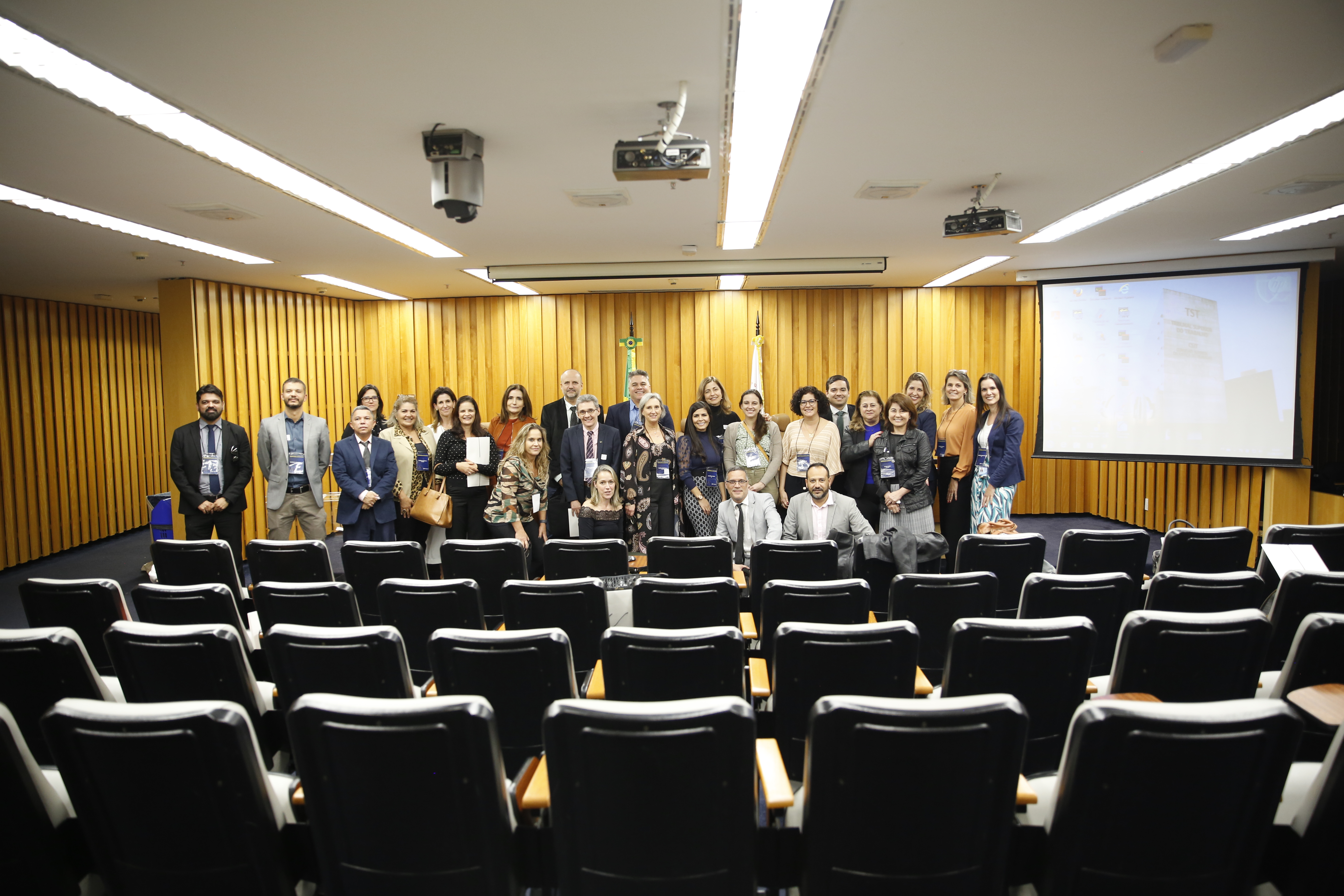 Participantes do encontro. (Foto: Felipe Sampaio - Secom/TST) 