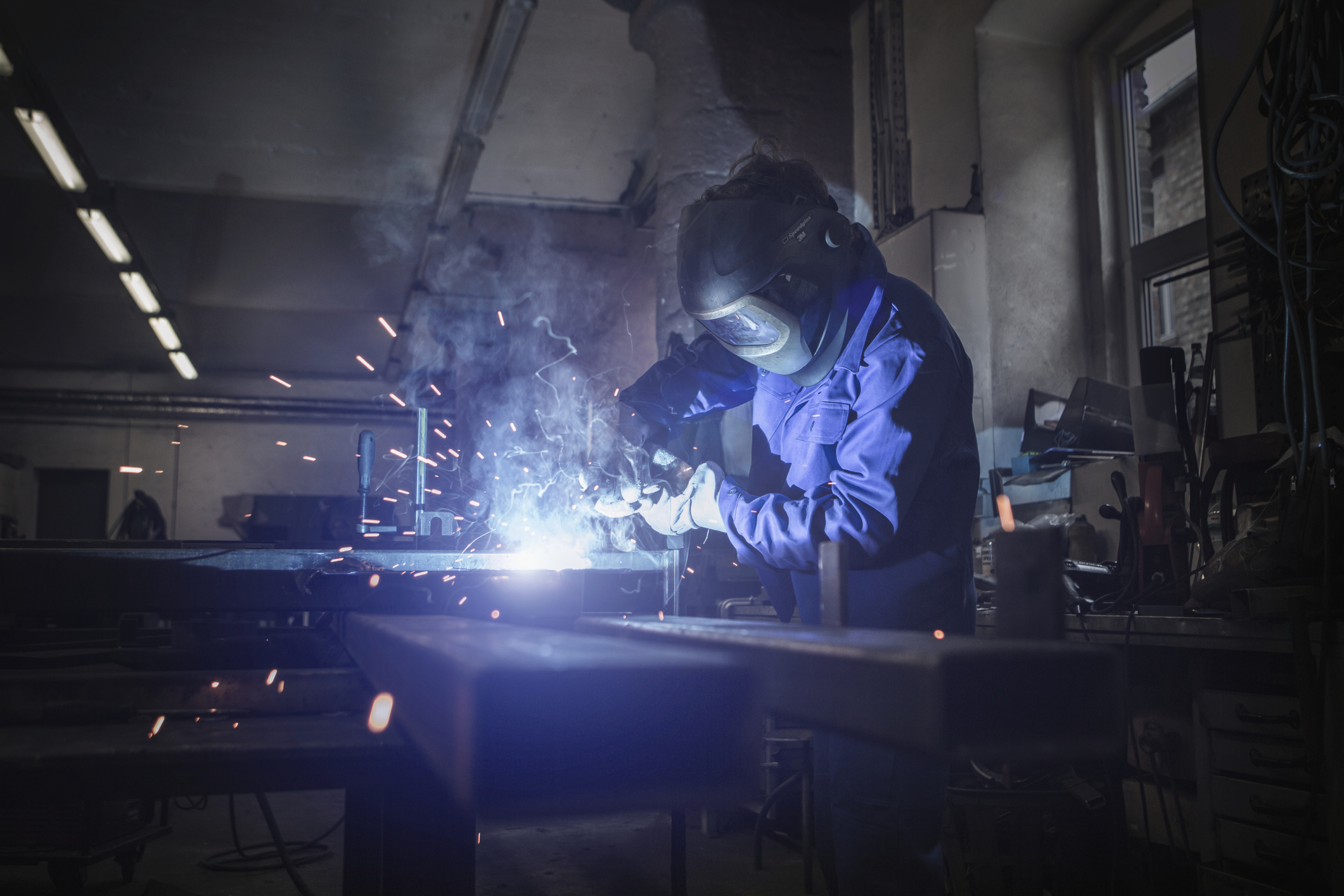 TRT-15 condena produtora de alumínio por racismo contra soldador