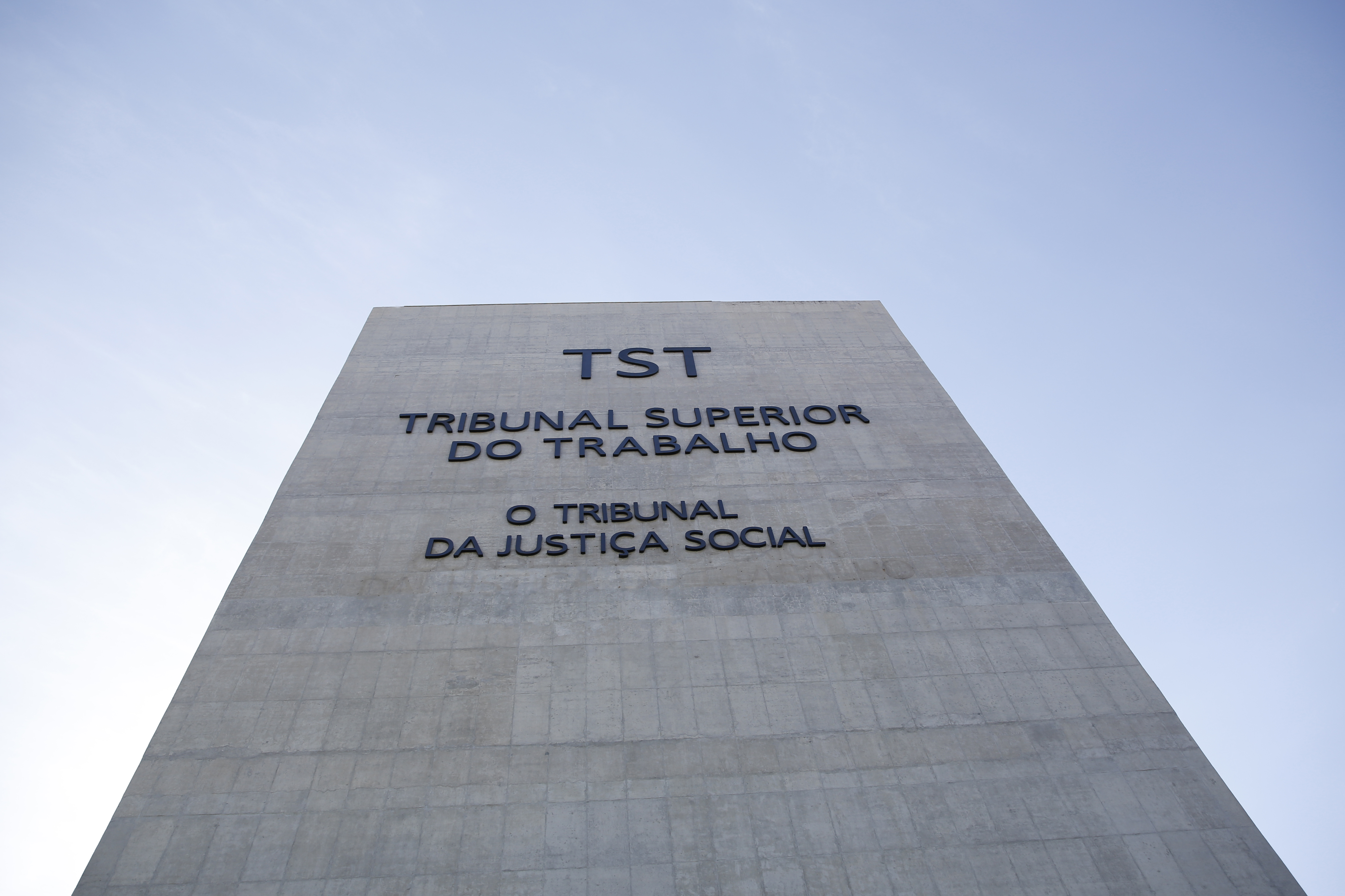 Fachada edifício-sede do TST e do CSJ. (Foto: Bárbara Cabral)