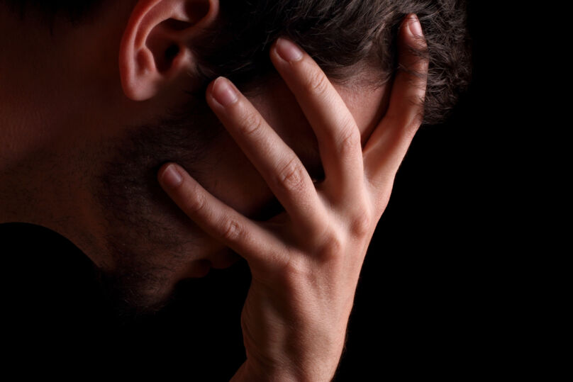 Empregado com depressão e ansiedade em função das condições de trabalho obtém indenização por danos morais