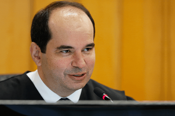 Ministro Alberto Balazeiro durante sessão do TST. (Foto: Felipe Sampaio - Secom/TST)