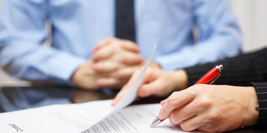 TRT da 2ª Região (SP) decide que empregado que assina previamente intervalo deve provar que não usufruiu de pausa para descanso