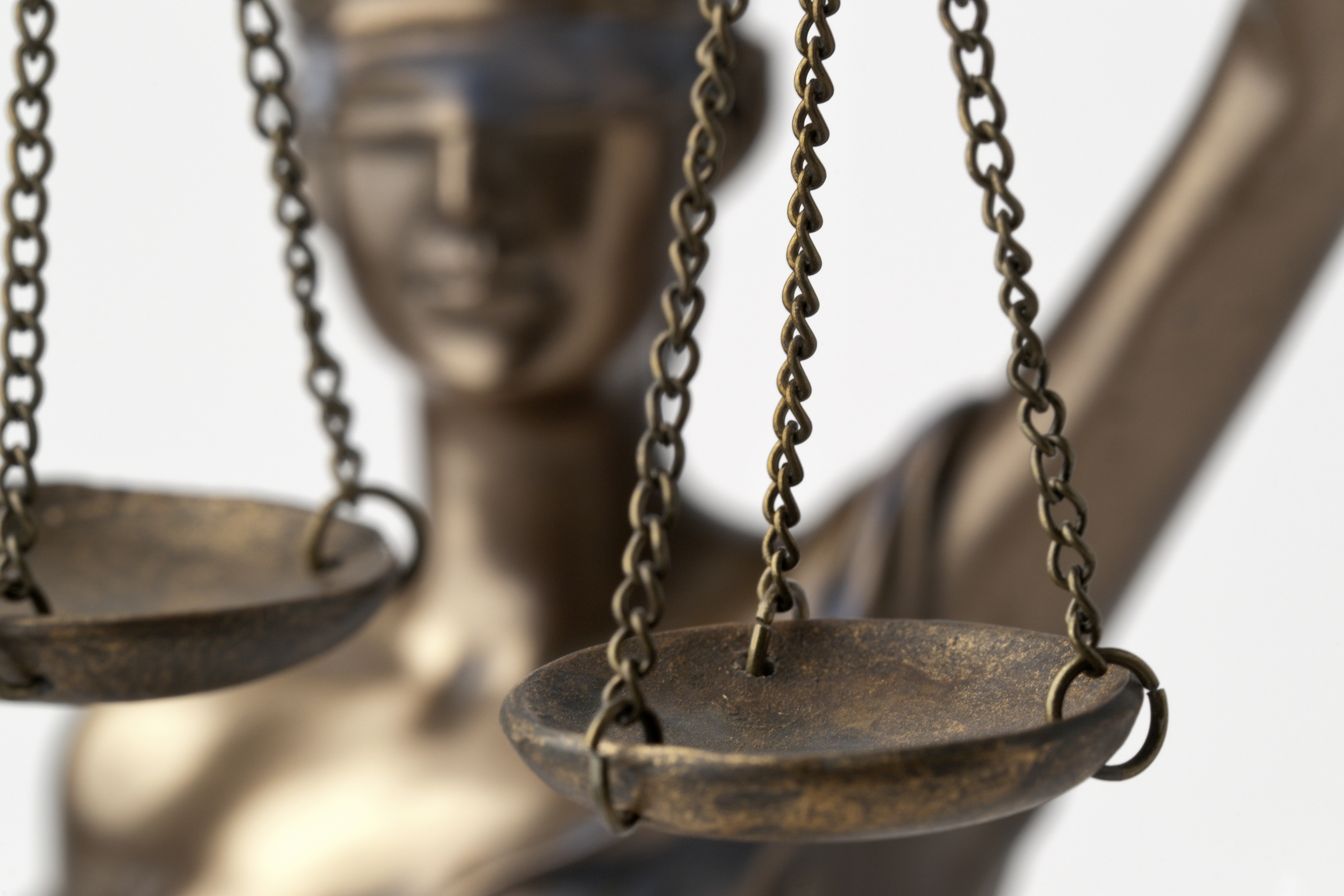 Loja de departamento de Minas Gerais é condenada por revista constrangedora de trabalhador