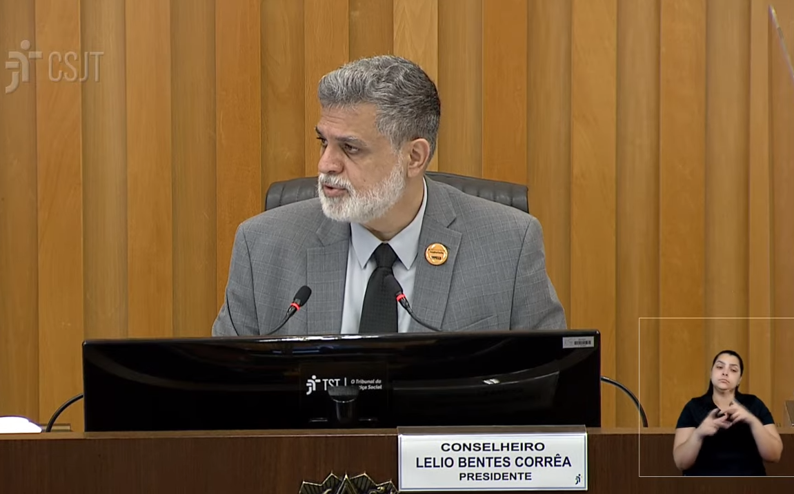 Print da tela com o presidente do CSJT, ministro Lelio Bentes Corrêa.