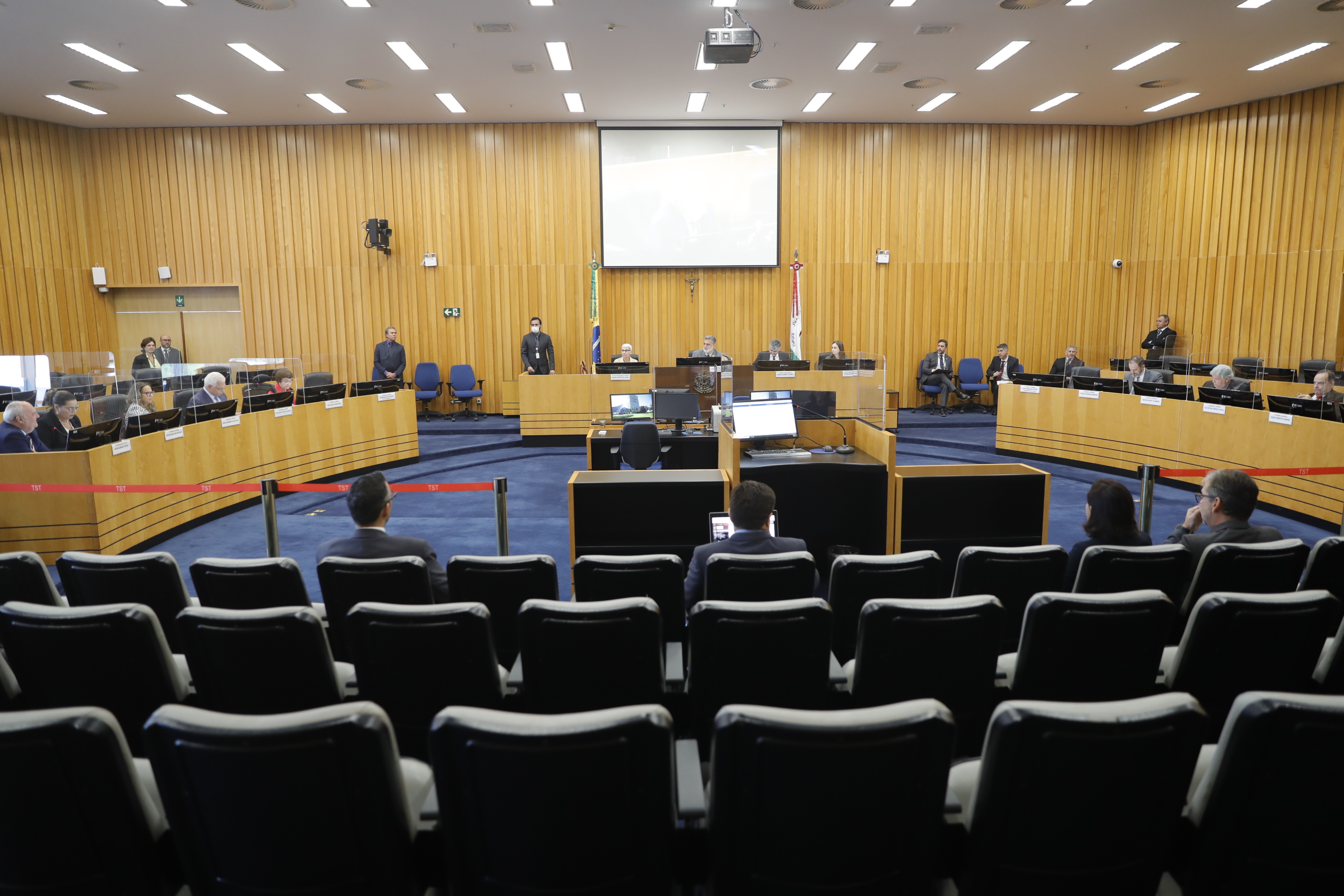 Estudo vai aprimorar norma sobre jornada de servidores com deficiência ou doença grave