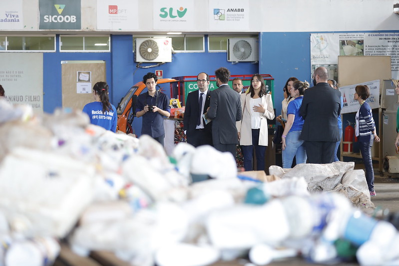 Ministro Alberto Balazeiro, visitou, nesta quinta-feira (13), a Cooperativa Recicle a Vida. (Foto: Fellipe Sampaio - Secom/TST)