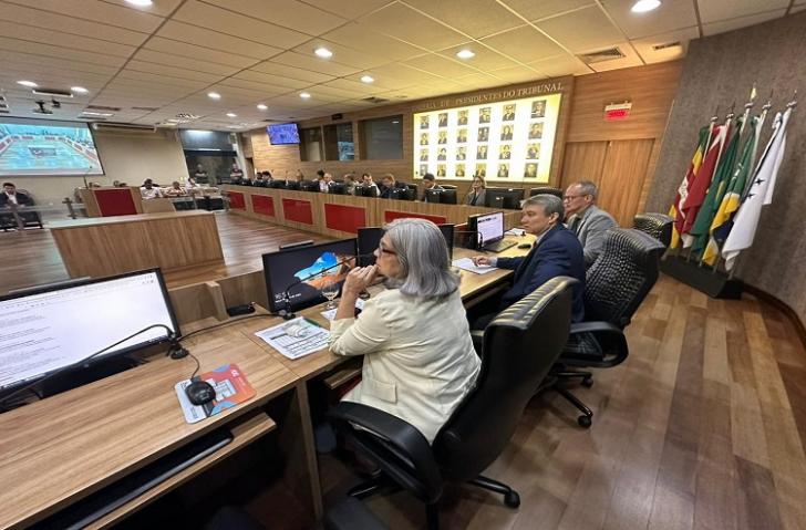 Na imagem, membros do TRT-8 na conciliação. Foto: ASCOM8
