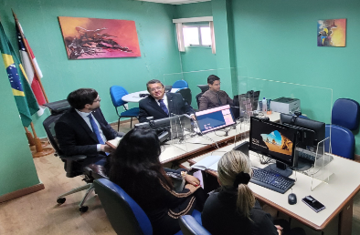 Na imagem, membros presentes no acordo. Foto: 3ª VT de Boa Vista