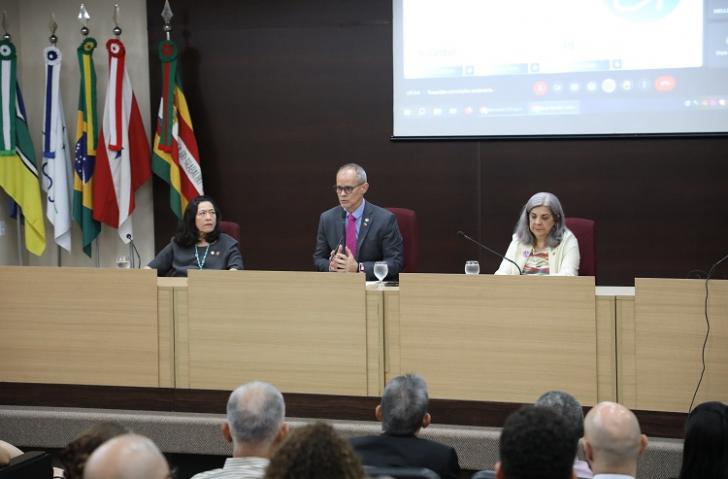 Foto do auditório no lançamento do TRT-8 (PA/AP) 