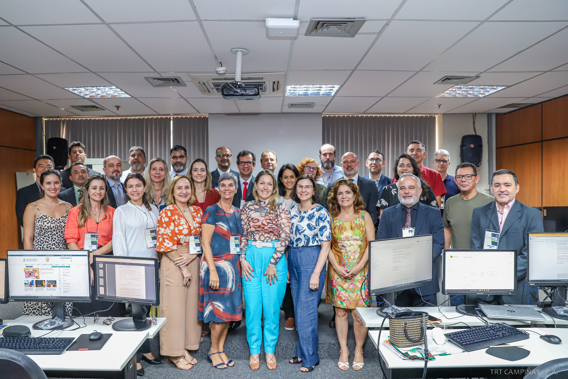 Equipe esteve reunida no TRT da 15ª Região (Campinas/SP). (Foto: TRT-15)