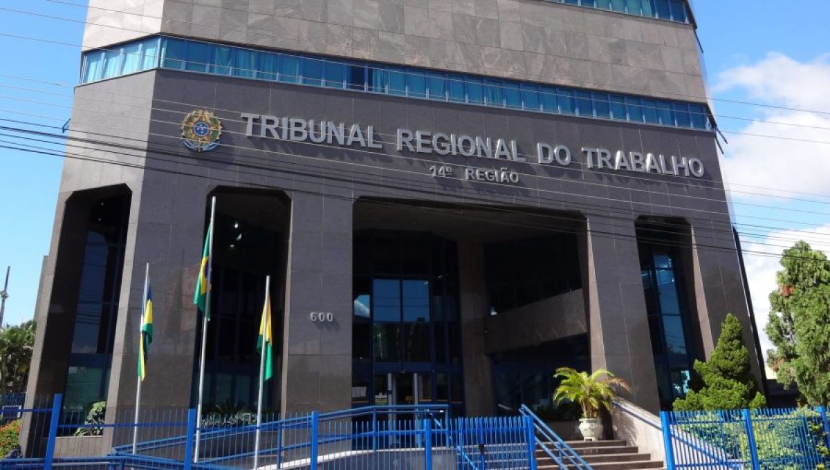 Fachada do edifício-sede do TRT da 14ª Região (RO/AC), em Porto Velho (RO)