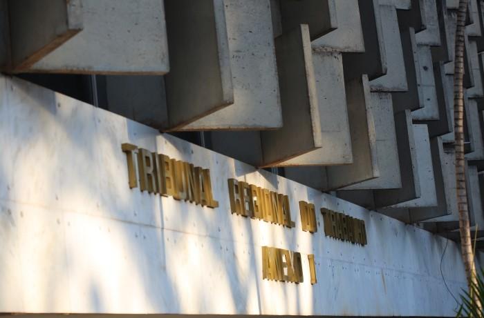 Fotografia da parte da frente do Tribunal Regional do Trabalho da 10ª Região ''Anexo 1''