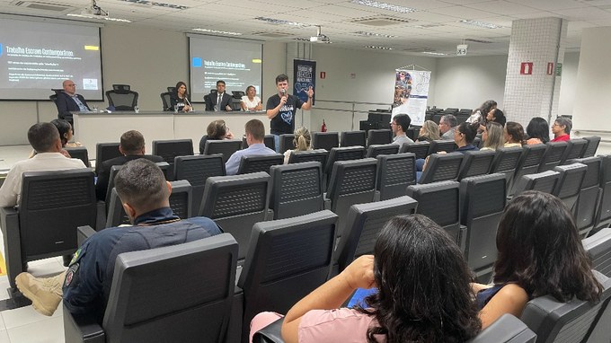 Fotografia do auditório do TRT-13 (PB) referente ao Seminário ''Trabalho escravo nunca mais''.