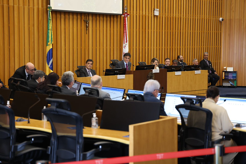 Foto da sessão anterior do Conselho, realizada no final de 2025.