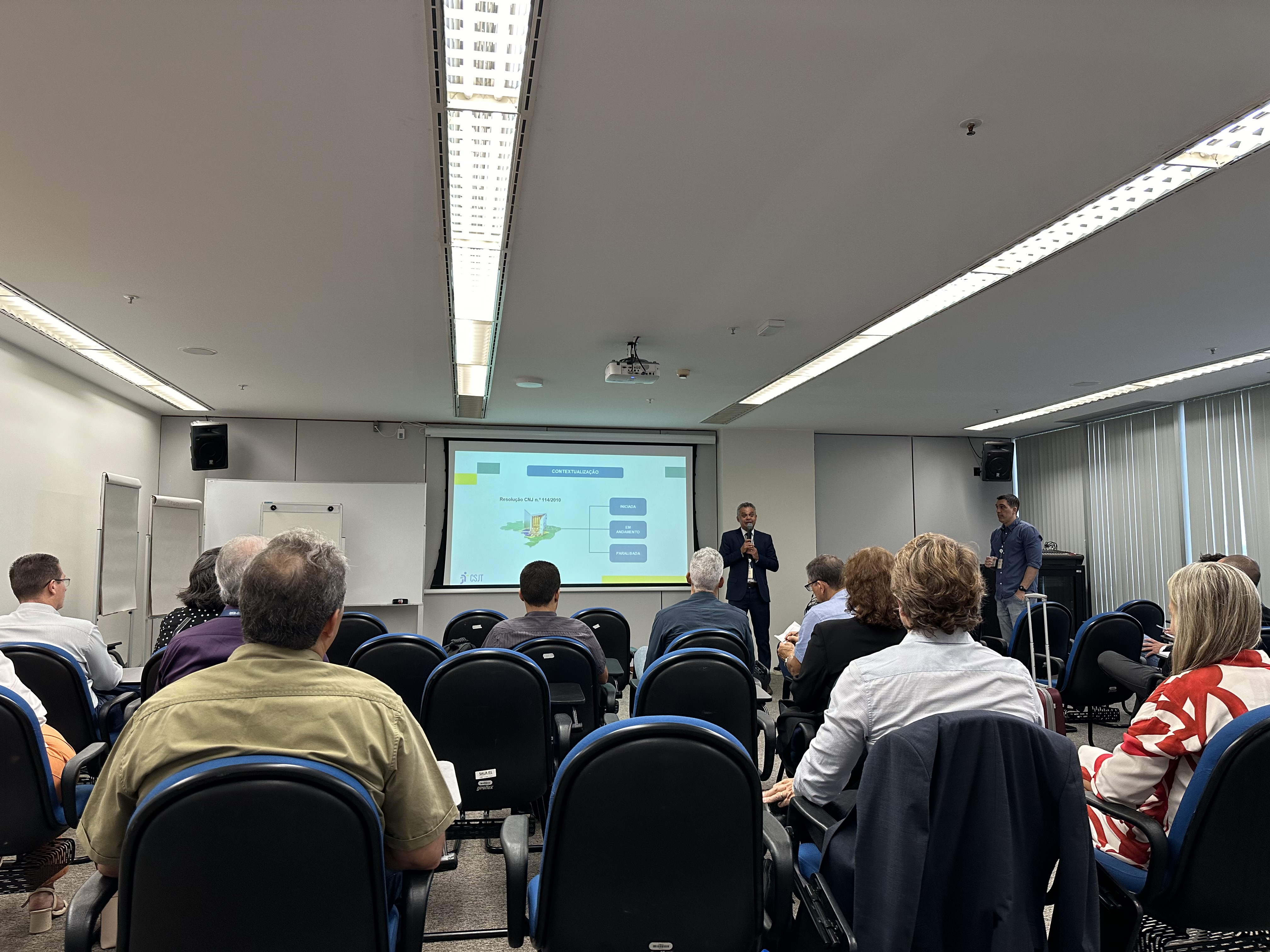 Gestores de obras e manutenção predial da Justiça do Trabalho se reúnem no CSJT