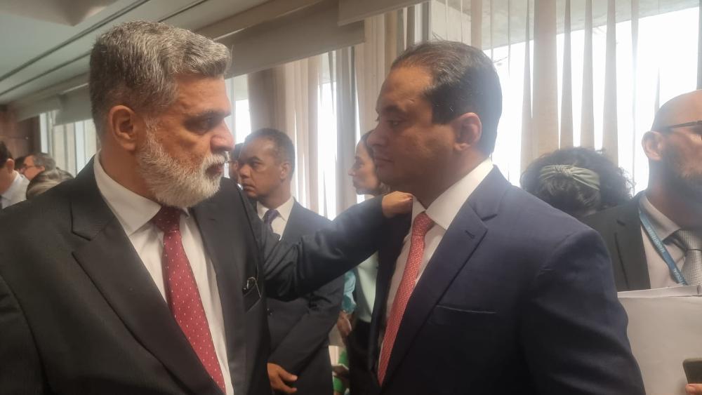 Ministro Lellio Bentes, presidente do TST e do CSJT, com o senador Weverton.