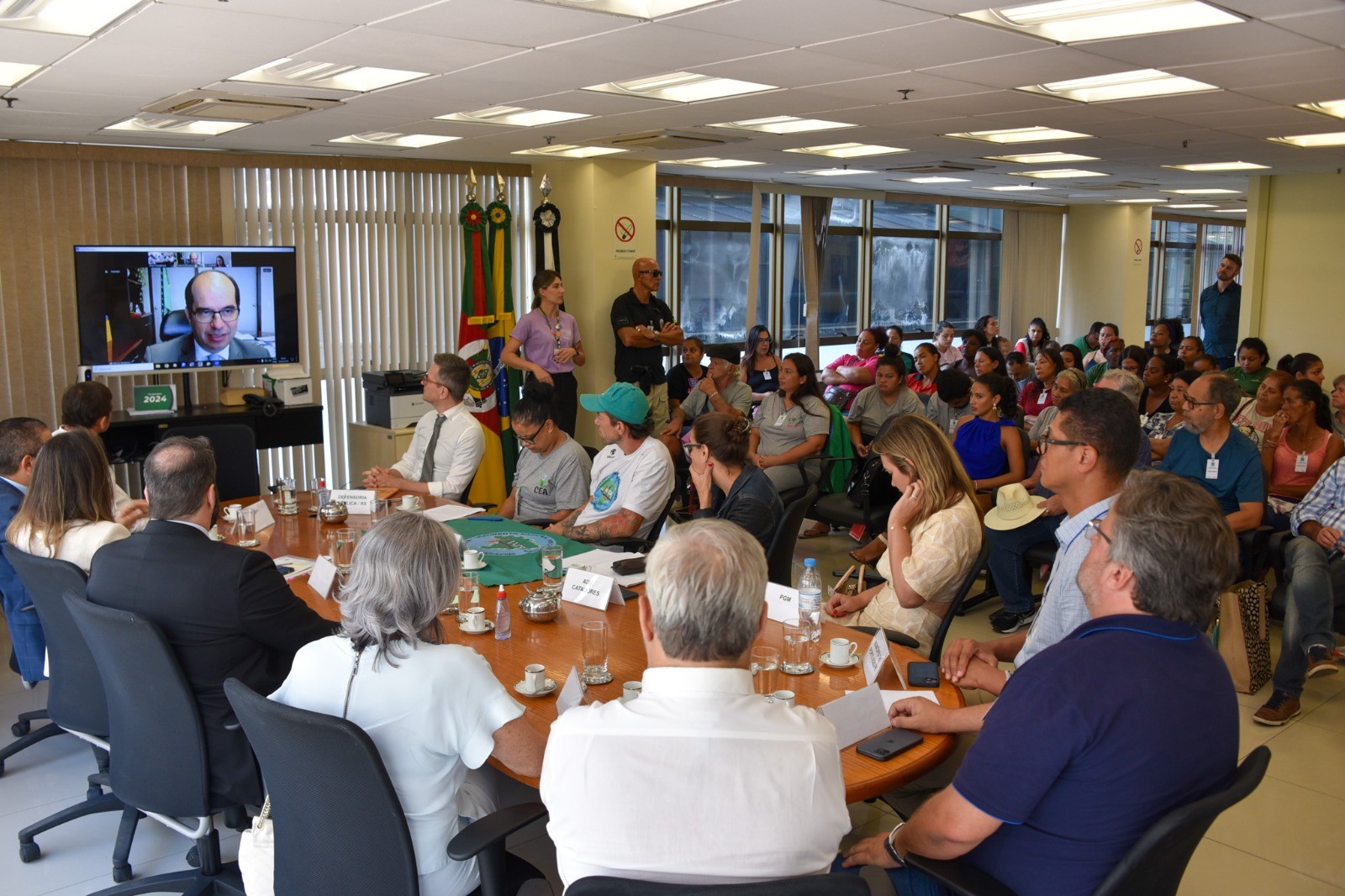 Justiça do Trabalho faz mediação entre catadores e Prefeitura de Porto Alegre