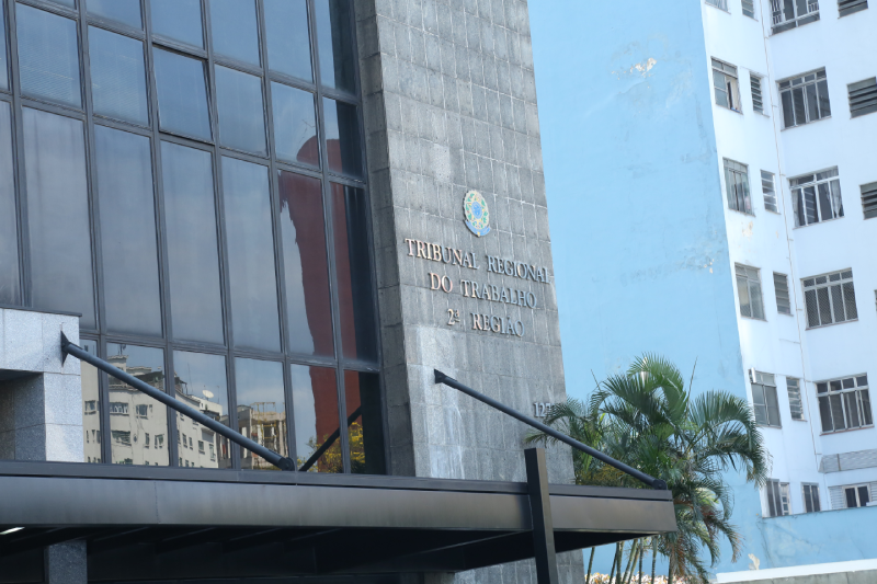 Foto da fachada do edificio-sede do TRT-2