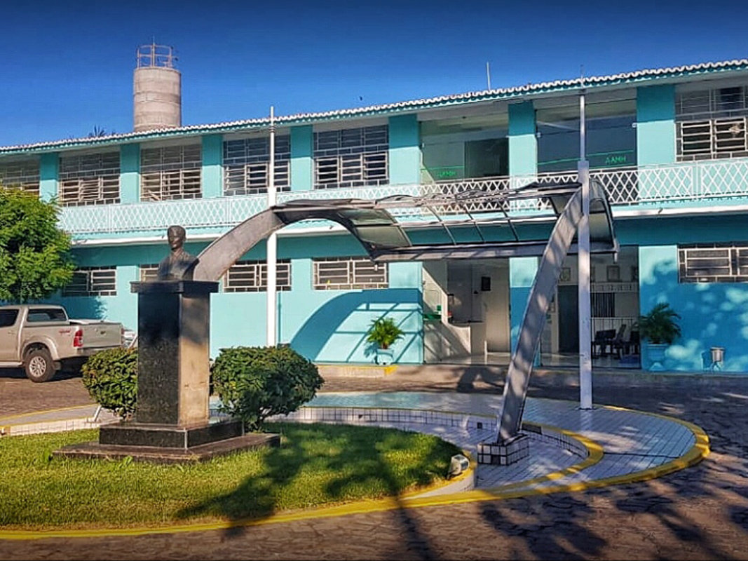 Fachada do Hospital e Maternidade Dr. Agenor Araújo, em Iguatu (CE). Foto: divulgação