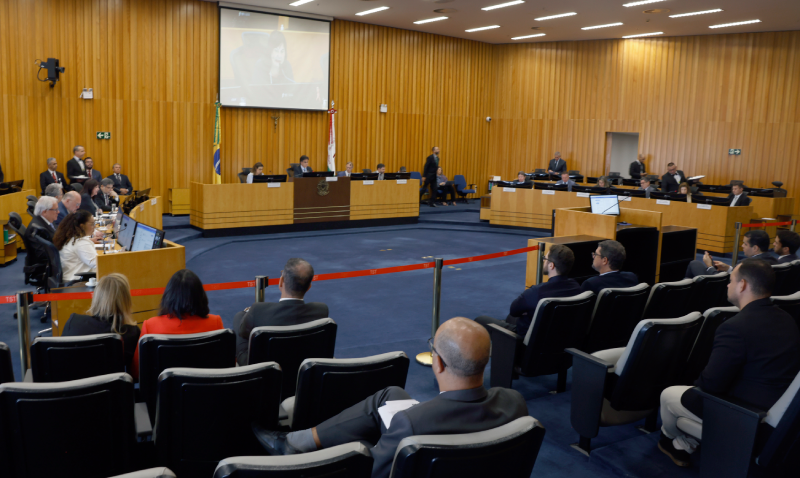 Foto do plenário na última sessão do CSJT