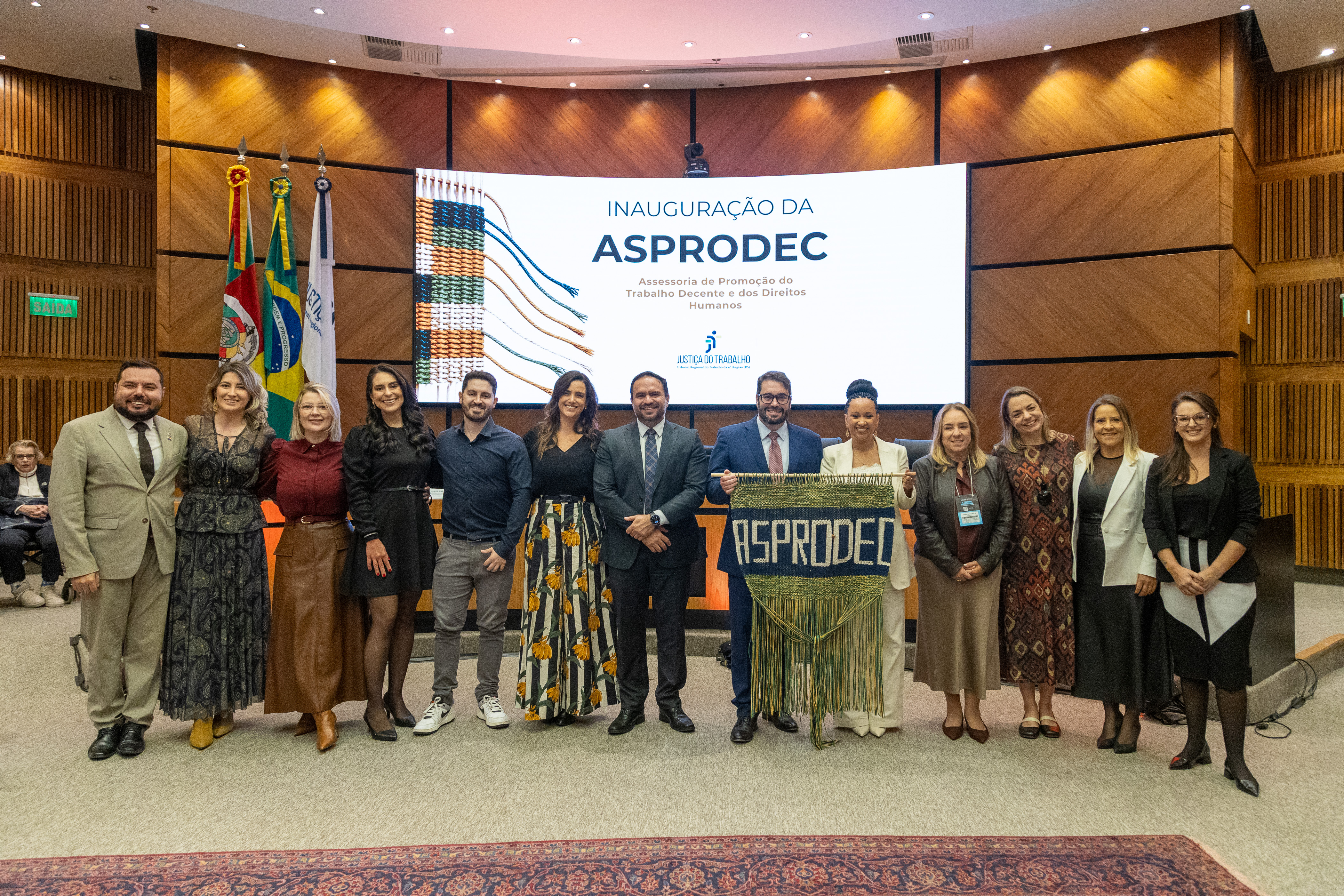 Danilo, Anita, Laís, Gabriela Leal, Felipe, Priscila, Otávio, Alexandre, Roberta, M. Silvana, Gabriela Lenz, Taís e Lara.