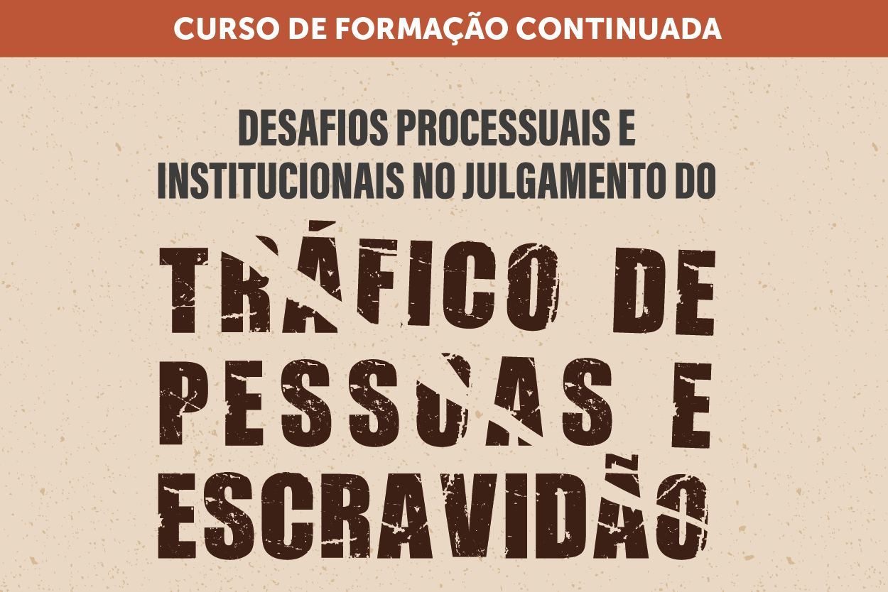 A imagem apresenta um card digital para o Curso de Formação Continuada, caracterizado por um fundo bege texturizado com aspecto de papel envelhecido e detalhes em tons de marrom e terracota. Na parte superior, uma faixa horizontal destaca a modalidade do curso, enquanto o centro exibe o título 