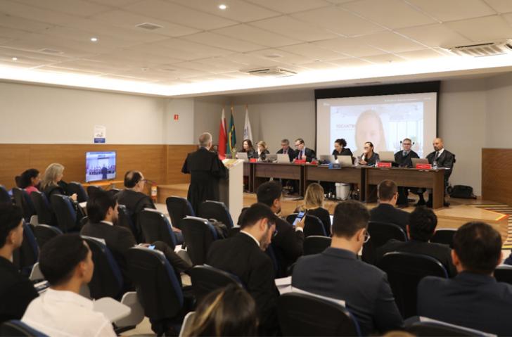 TRT-8 realiza sessão inédita no CESUPA e julga mais de 230 processos