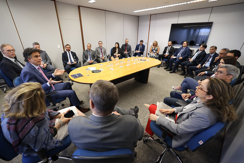 Ministro Vieira de Mello apresenta diretrizes de sua gestão para gestores (as) do CSJT