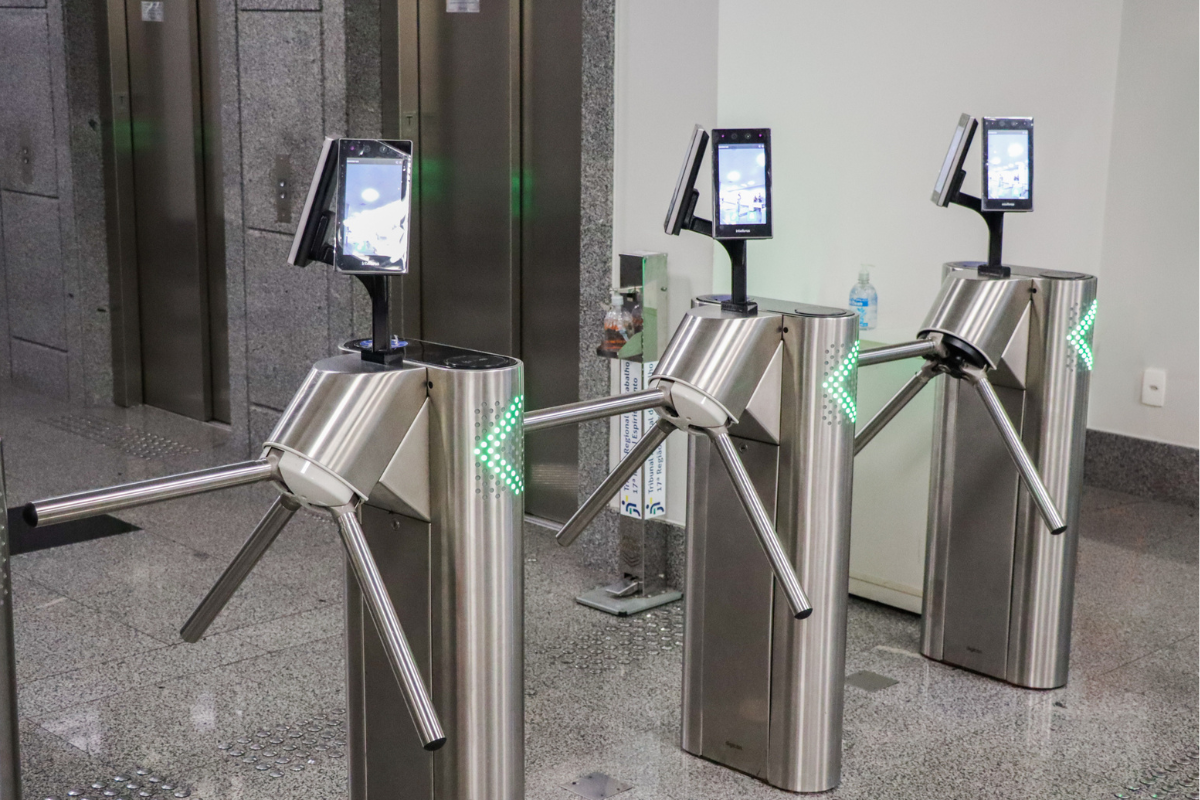 Novo sistema de biometria facial moderniza acesso ao Edifício-Sede do TRT-17