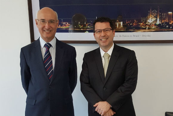 Ministro Ives Gandra se encontra com presidente do BB, Paulo Caffarelli 