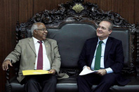 Presidentes do TST e do Senado discutem PEC 32