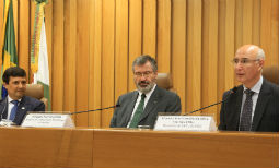 Presidente assina programa de fortalecimento das ouvidorias da Justiça do Trabalho