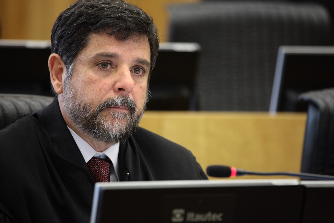 Ministro do TST critica legislação esportiva em audiência no Senado