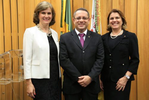 Nova gestão do Coleprecor toma posse