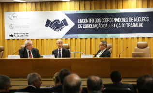 Coordenadores de Núcleo debatem efetivação de políticas públicas de conciliação na JT