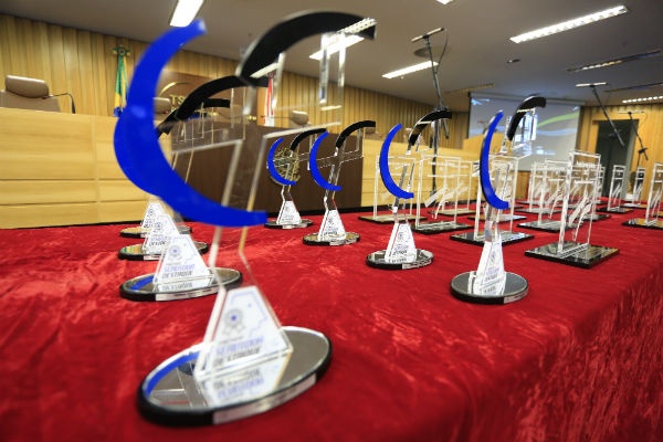 Servidoras do CSJT são homenageadas por contribuição no último biênio