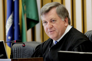 TST abre consulta a desembargadores interessados em preencher vaga de ministro