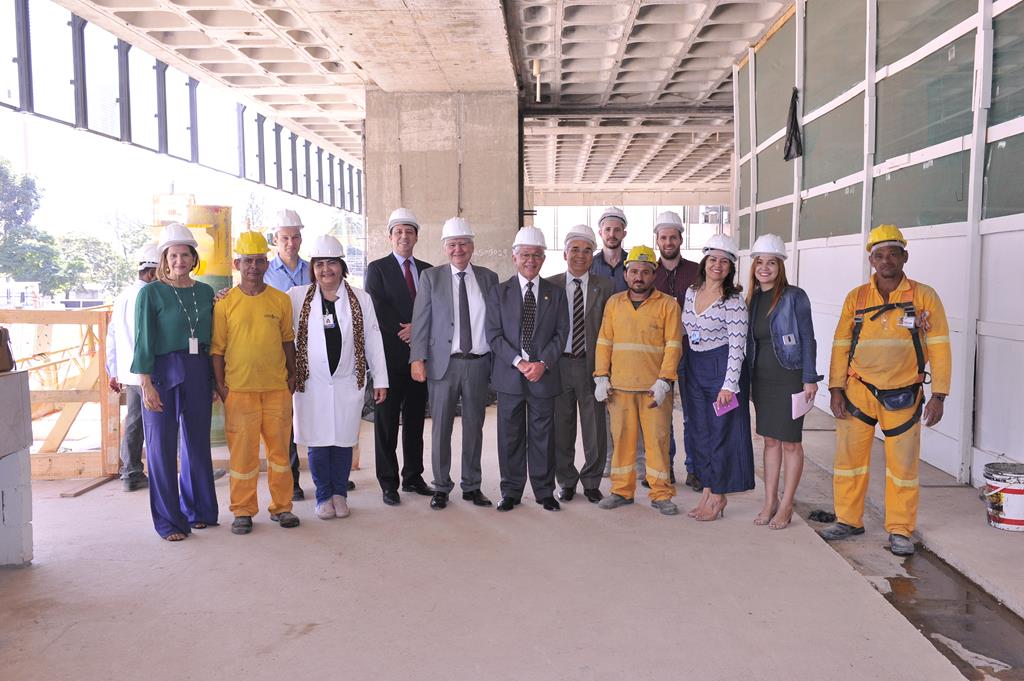 Presidente Brito Pereira prestigia posse de desembargadoras e visita obras do Complexo Trabalhista em Goiânia