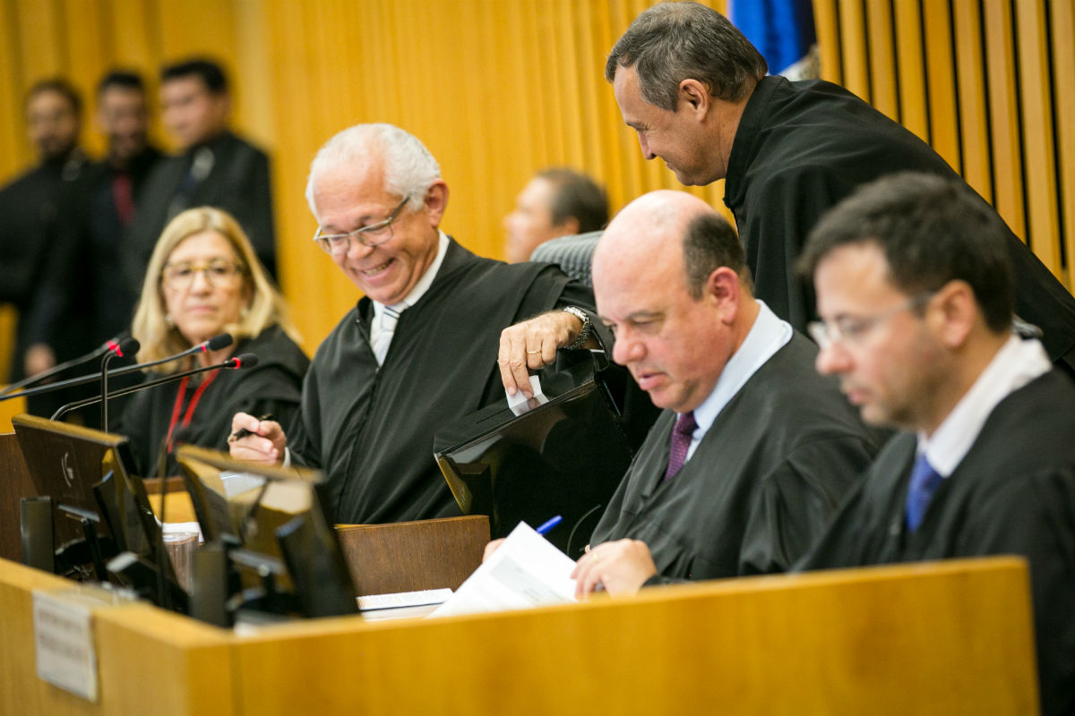 TST define lista tríplice para vaga de ministro