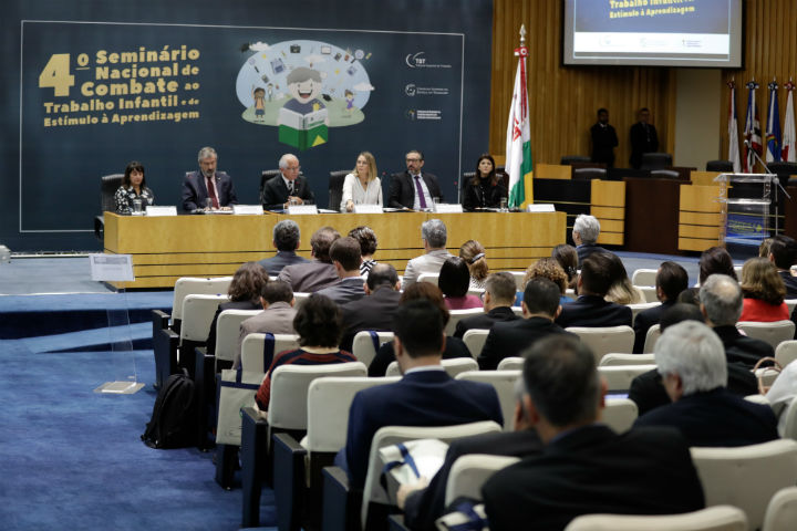 Especialistas discutem no TST estratégias de combate ao trabalho infantil