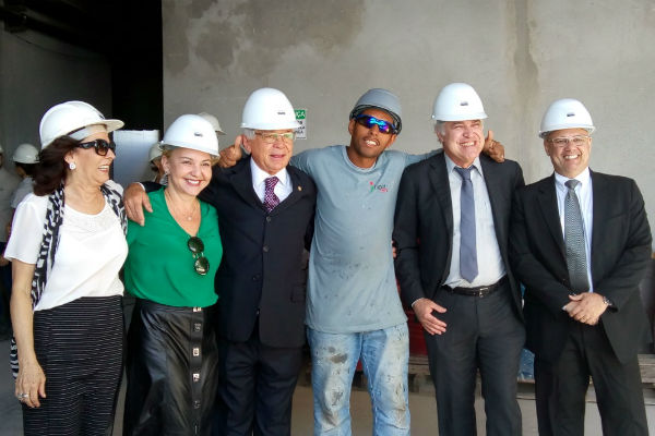 Ministro Brito Pereira visita obra do novo edifício-sede do TRT da 17ª Região