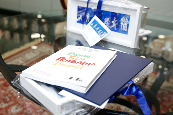 Livro “Brasil Sem Trabalho Infantil” é lançado em Brasília