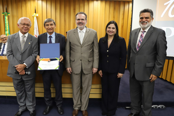 TRTs que migraram todos os processos físicos para o sistema eletrônico recebem Selo 100% PJe