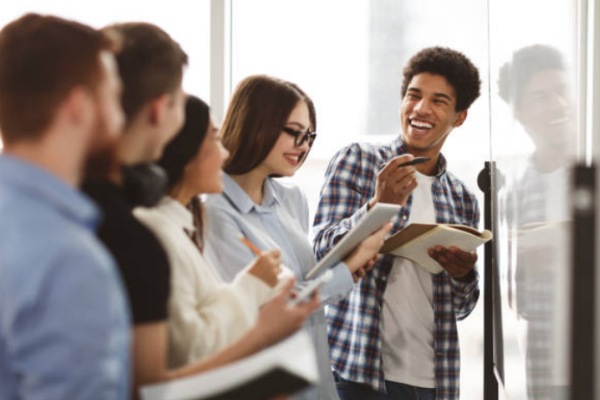 Justiça do Trabalho beneficia centenas de jovens com programas de aprendizagem há mais de 20 anos